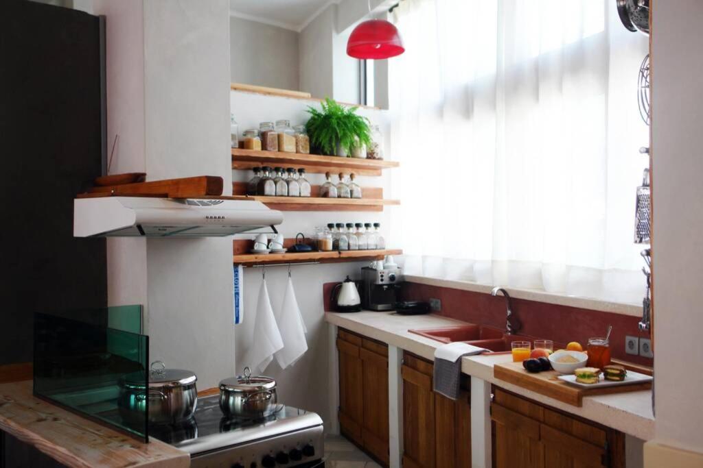 Unique - Spacious Studio With Rooftop / Thissio Ateny Zewnętrze zdjęcie